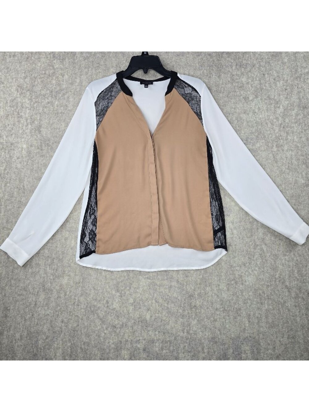Colorblock Women's Long-Sleeve Blouse Beige/White Medium Mixed Lace/Poly Blend - Picture 1 of 6